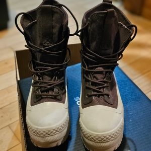 Converse Boots